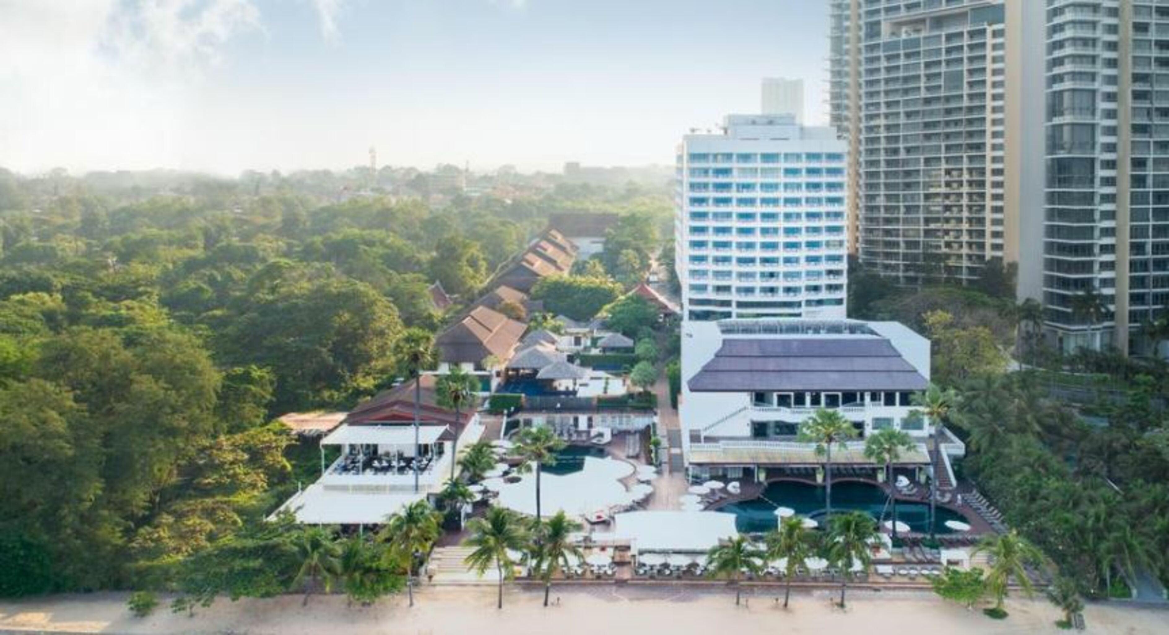 Pullman Pattaya Hotel G - SHA Extra Plus Bagian luar foto