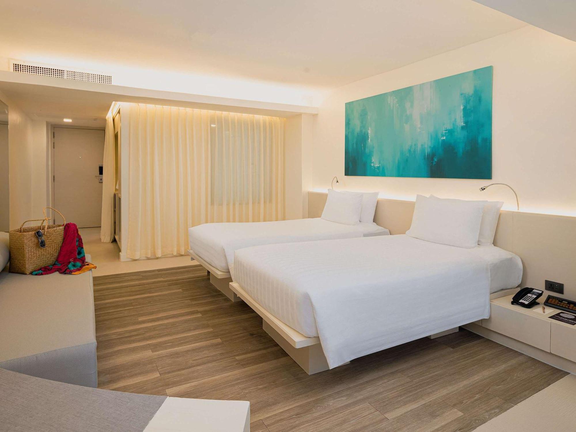 Pullman Pattaya Hotel G - SHA Extra Plus Bagian luar foto